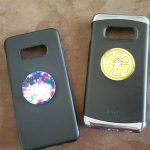 2 Samsung galaxy s10e phone cases W/ 2 pop sockets